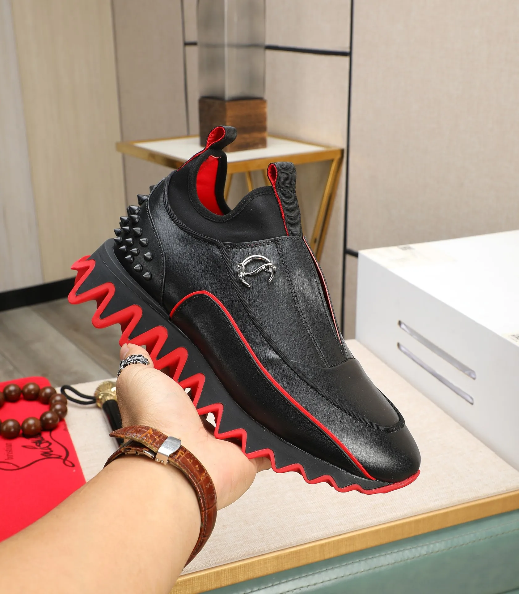 Men's shoes 💰700 (high-end goods) Christian Louboutin (CL red sole shoes) counter series, casual sneakers for couples 📢 📢 📢 Exclusive hot style release 🎈🎈💪 Movable latex feet 👻 Finished outsole line [Proud] 😝Male 38#-46, global supply 😝 [Top version]: Original imported genuine leather upper, top original leather lining, original molded TPU outsole, original 1:1 detail processing, original shoe last,